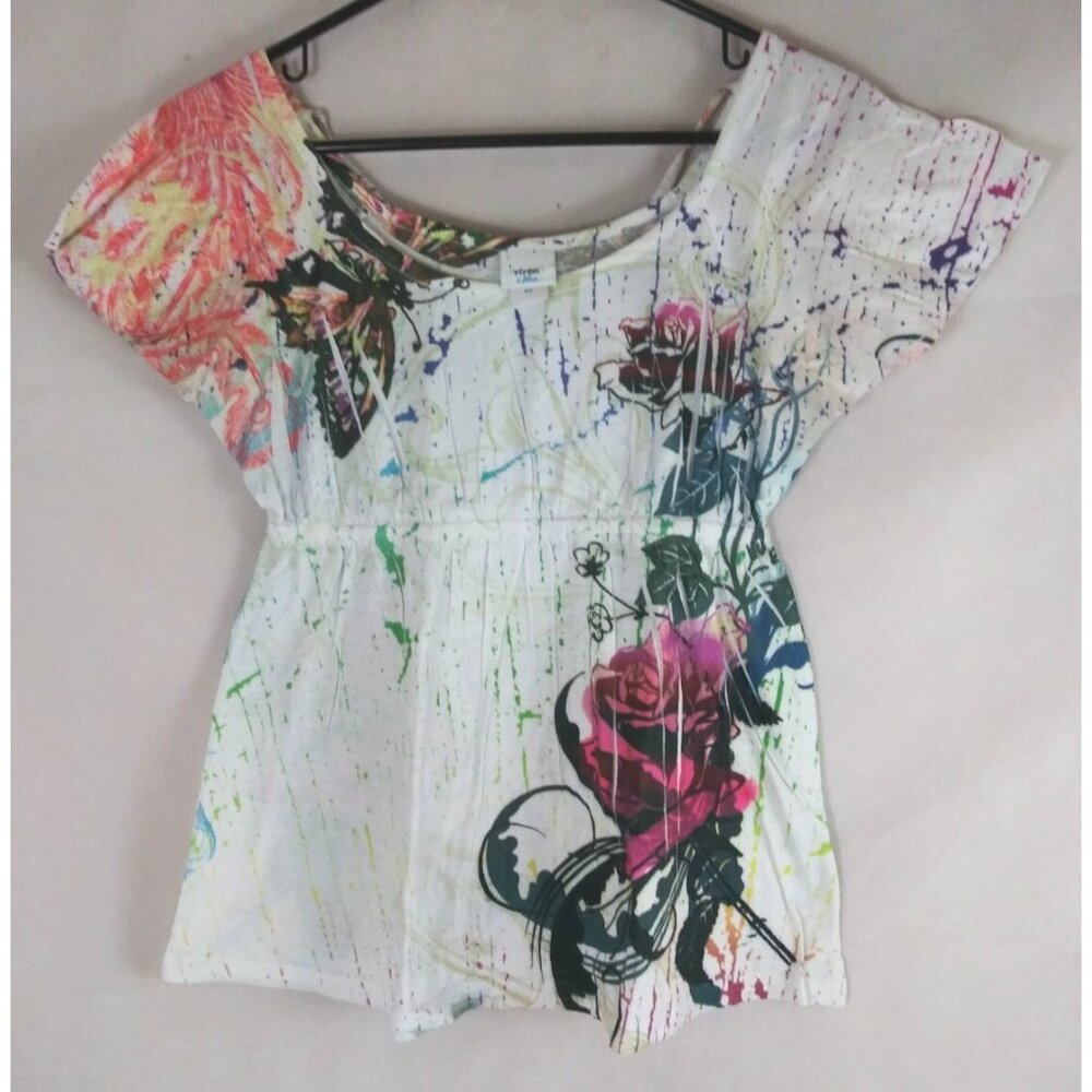 Piper & Blue Scoop Neck Butterfly & Rose Paint Splatter Design Shirt Size Small